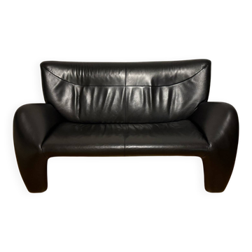 Leather sofa Leolux Jan Armgardt model Echnaton in very good condition.