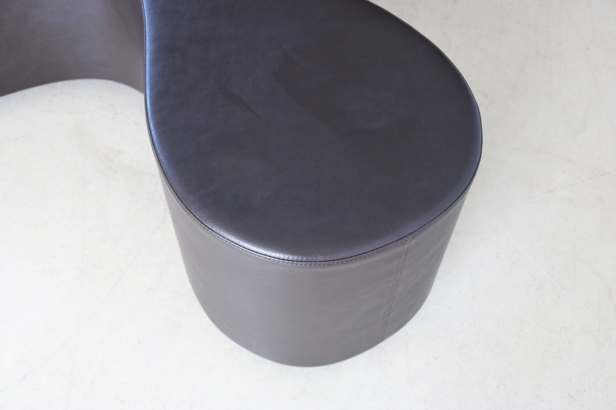 Banc Flower Vitra par Sanaa