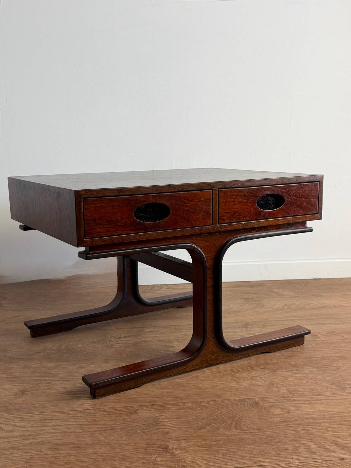 Coffee table / side table by Gianfranco Frattini for Bernini – Italy