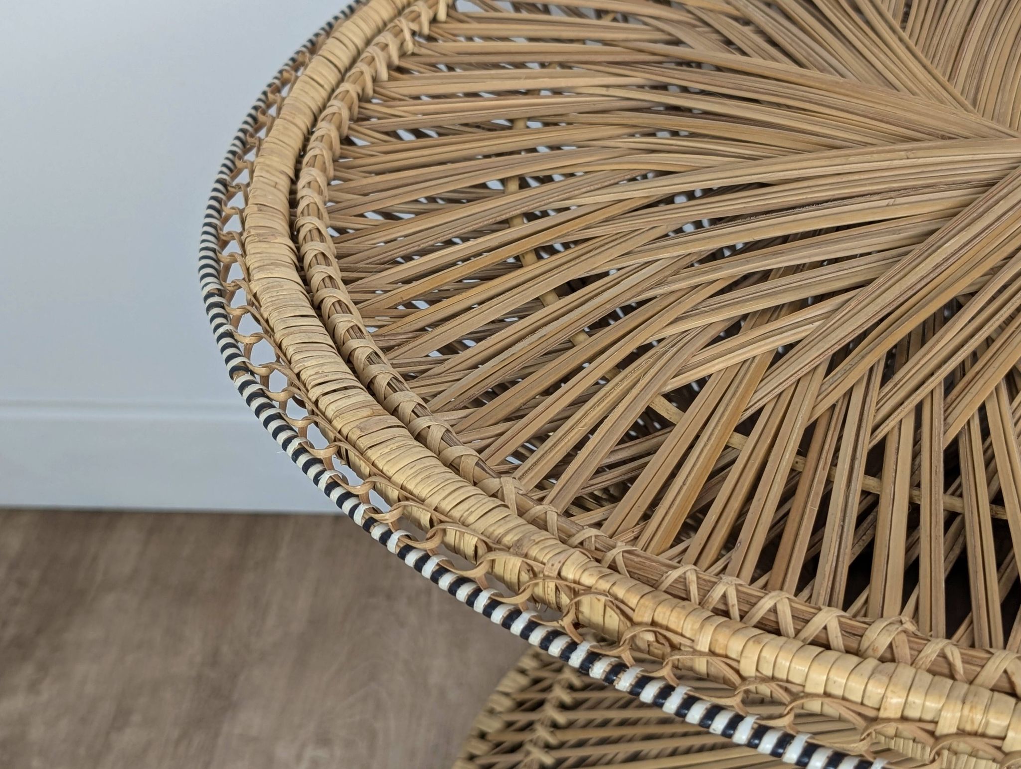 Diabolo rattan coffee table