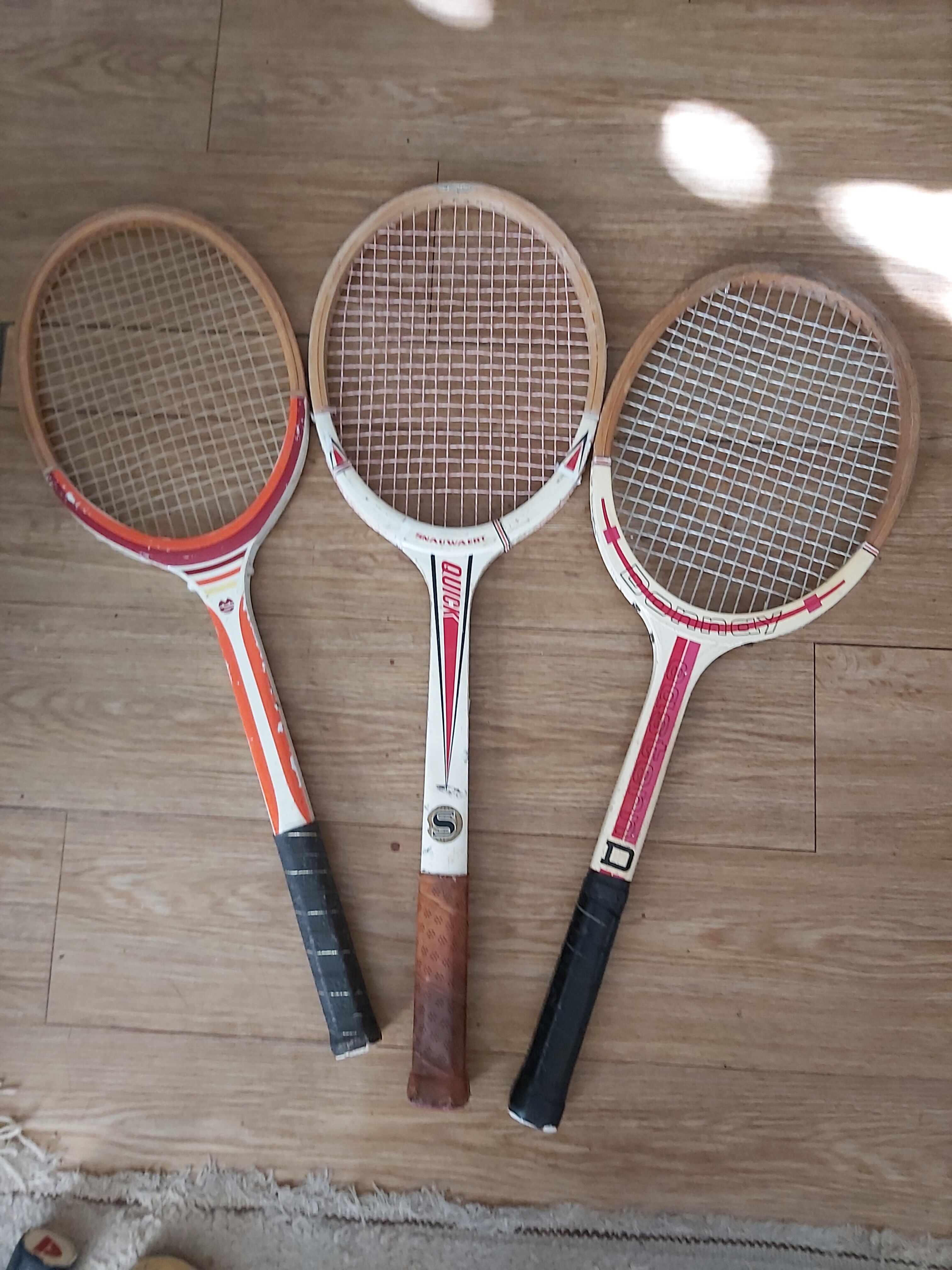Series of 3 vintage tennis rackets