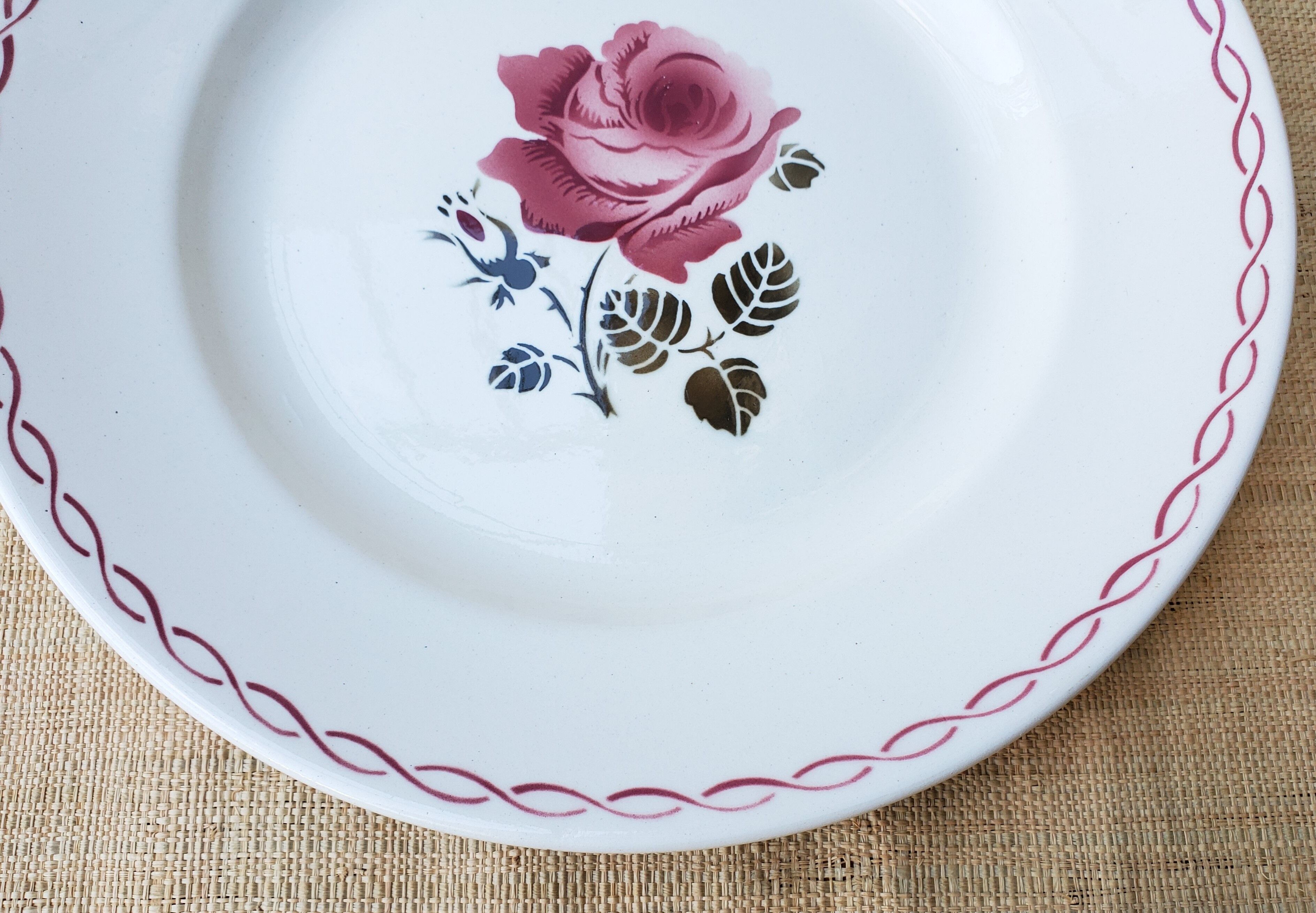 Round dish