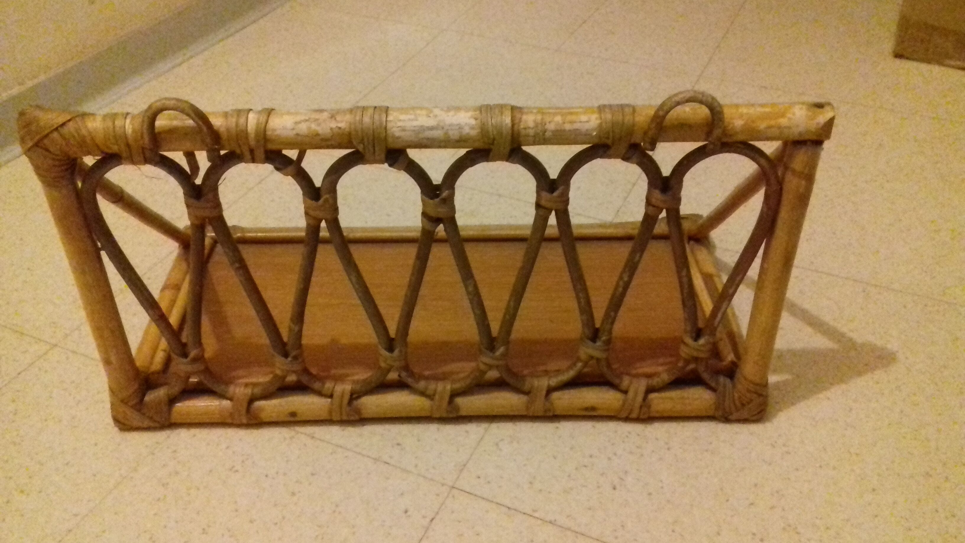 Shelf wall bamboo