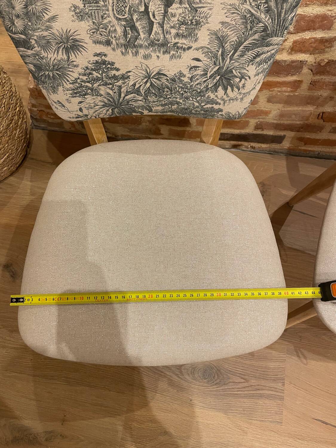 2 renovated vintage chairs from the 50s/60s.