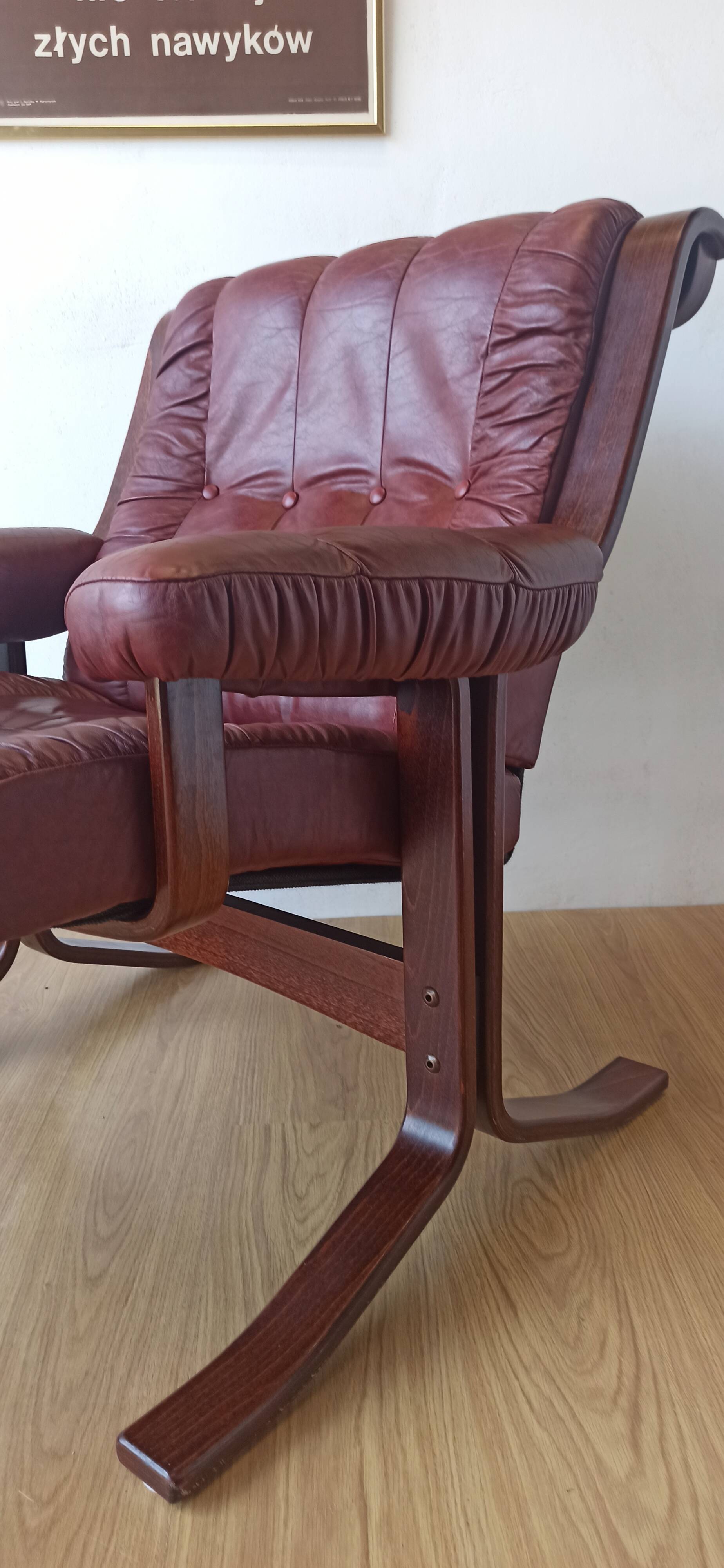 Scandinavian Mid-Century Modern Leather Easy Chair by Ekornes 1970s.