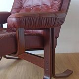 Scandinavian Mid-Century Modern Leather Easy Chair by Ekornes 1970s.