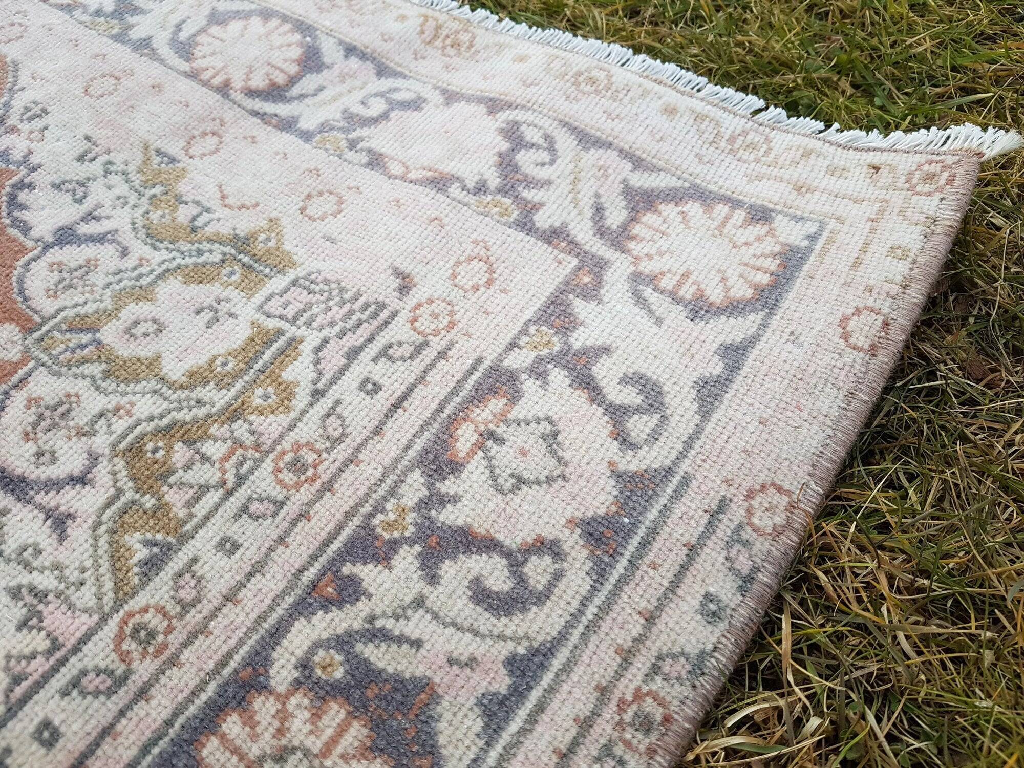 Vintage Turkish Oushak rug 85x150 cm