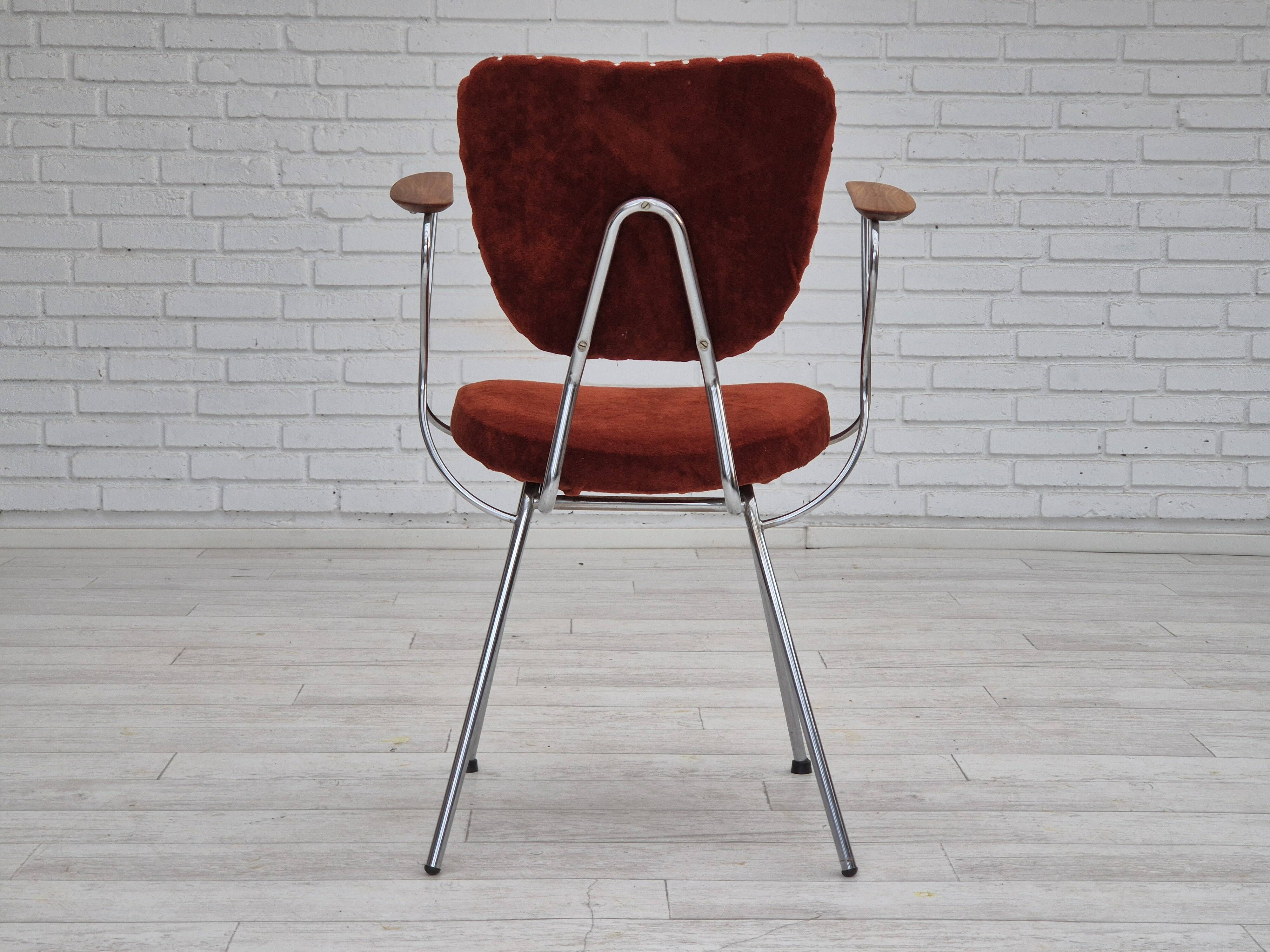 Fauteuil danois des années 1960, état d'origine, accoudoirs en bois de teck, acier chromé.