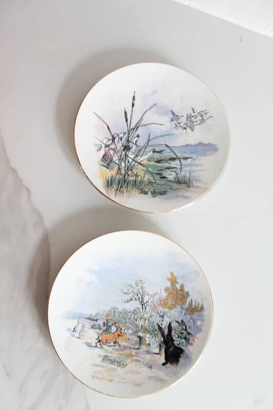 Assiettes anciennes Luneville en porcelaine française à motif de scène buccolique