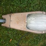 Lampe de cour d'usine