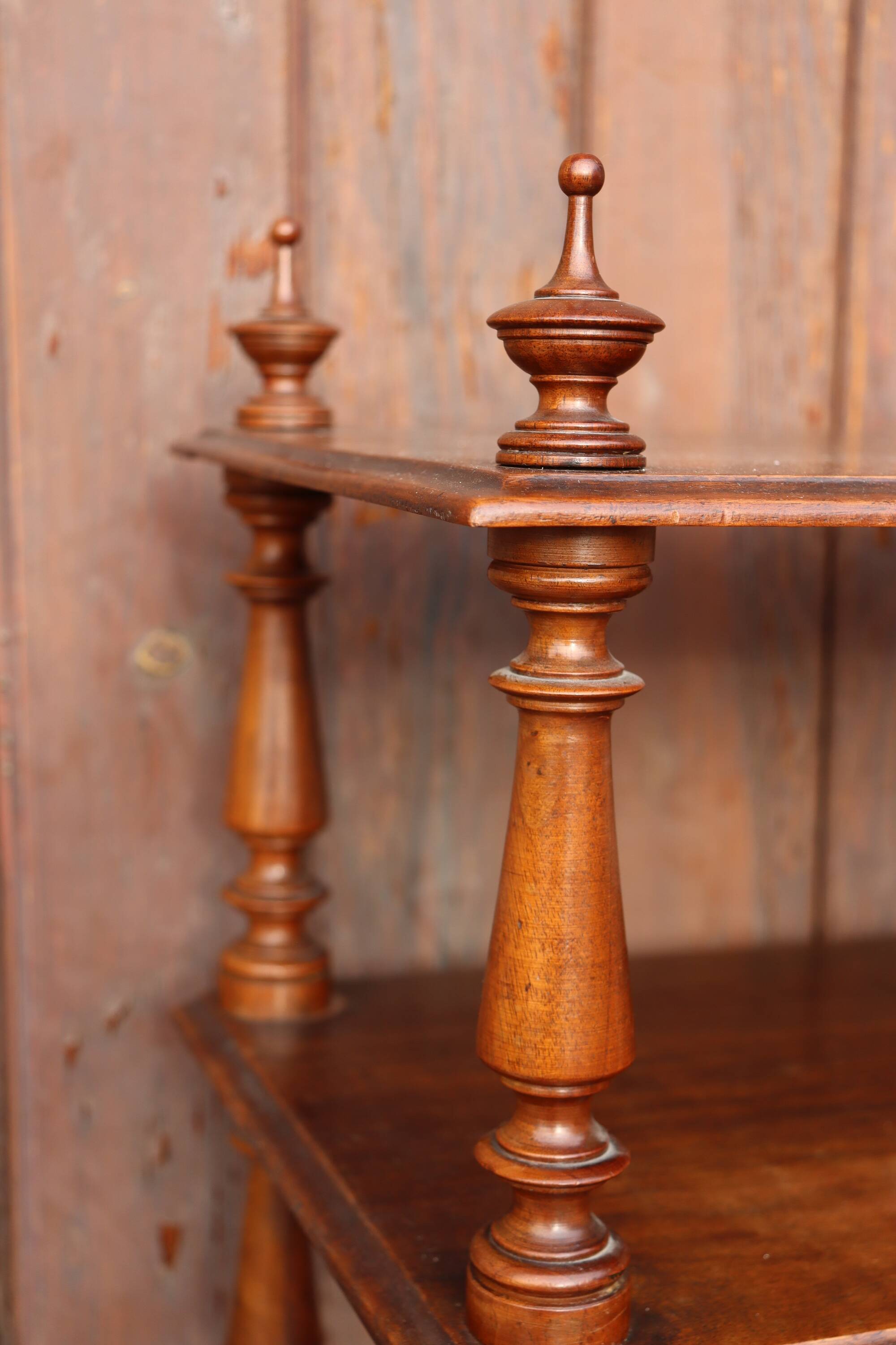 Early 20th century freestanding shelf