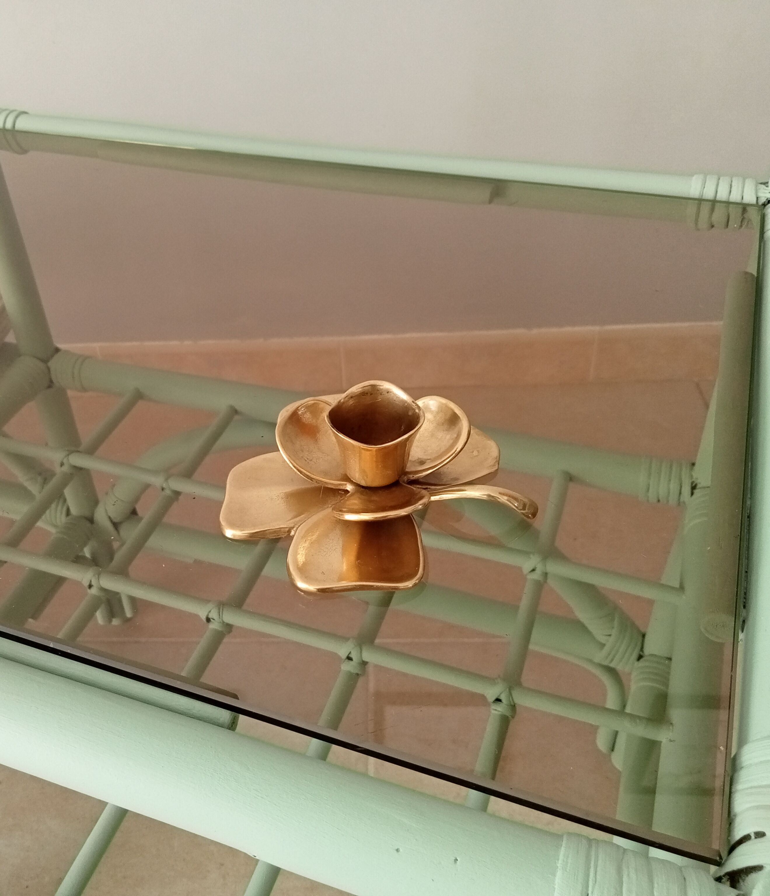 Vintage hand-to-hand flower candle holder 70s