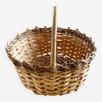 Two-tone vintage basket