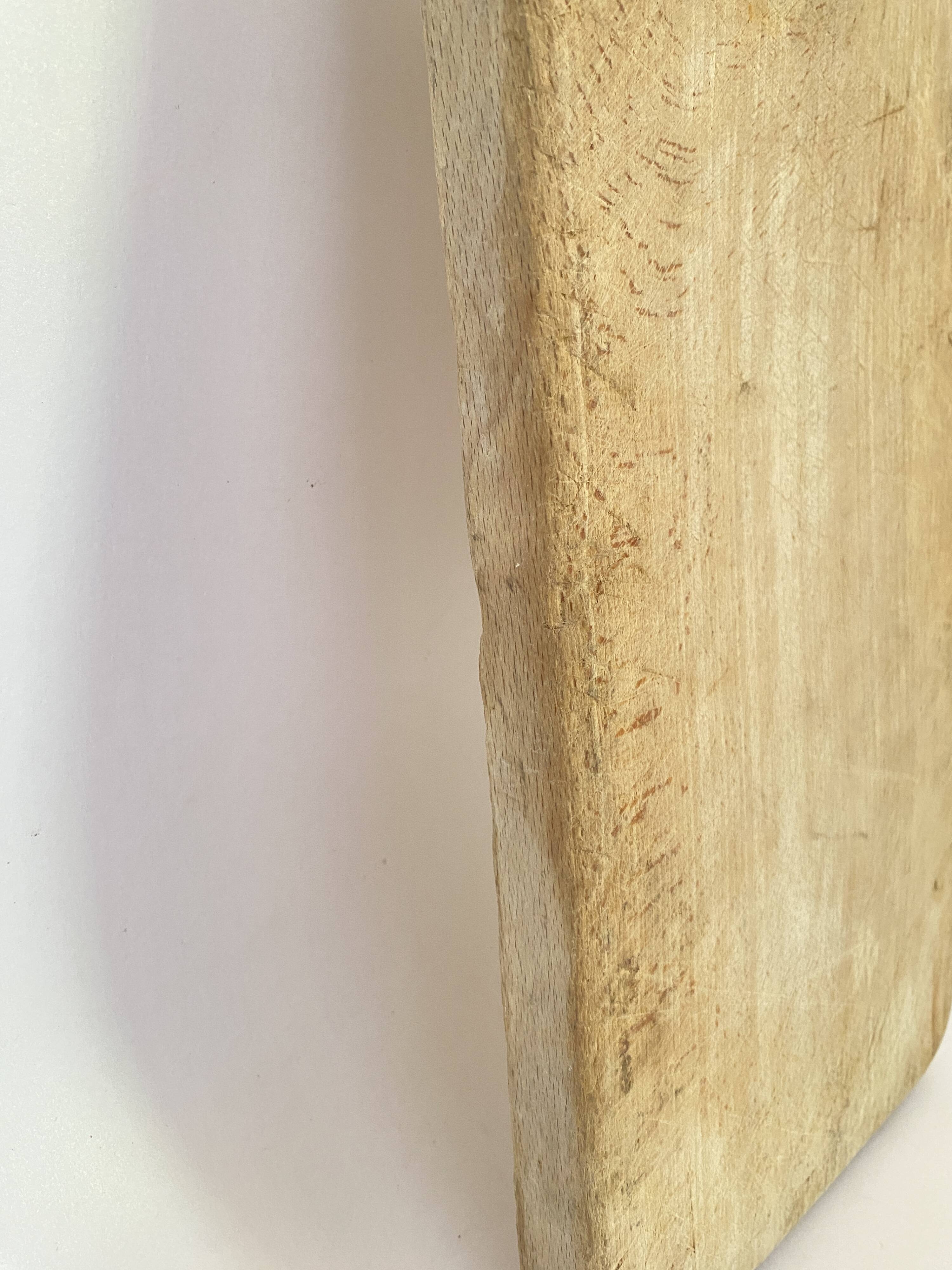 Butcher's cutting board with handle