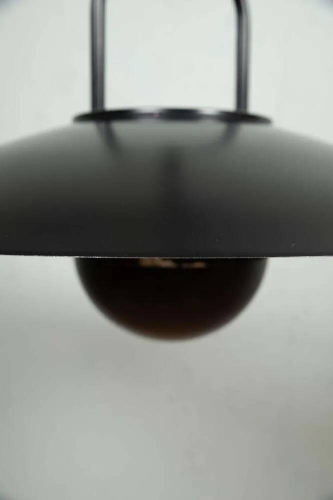 Postmodern minimalist suspension from the 80s, adjustable suspension.