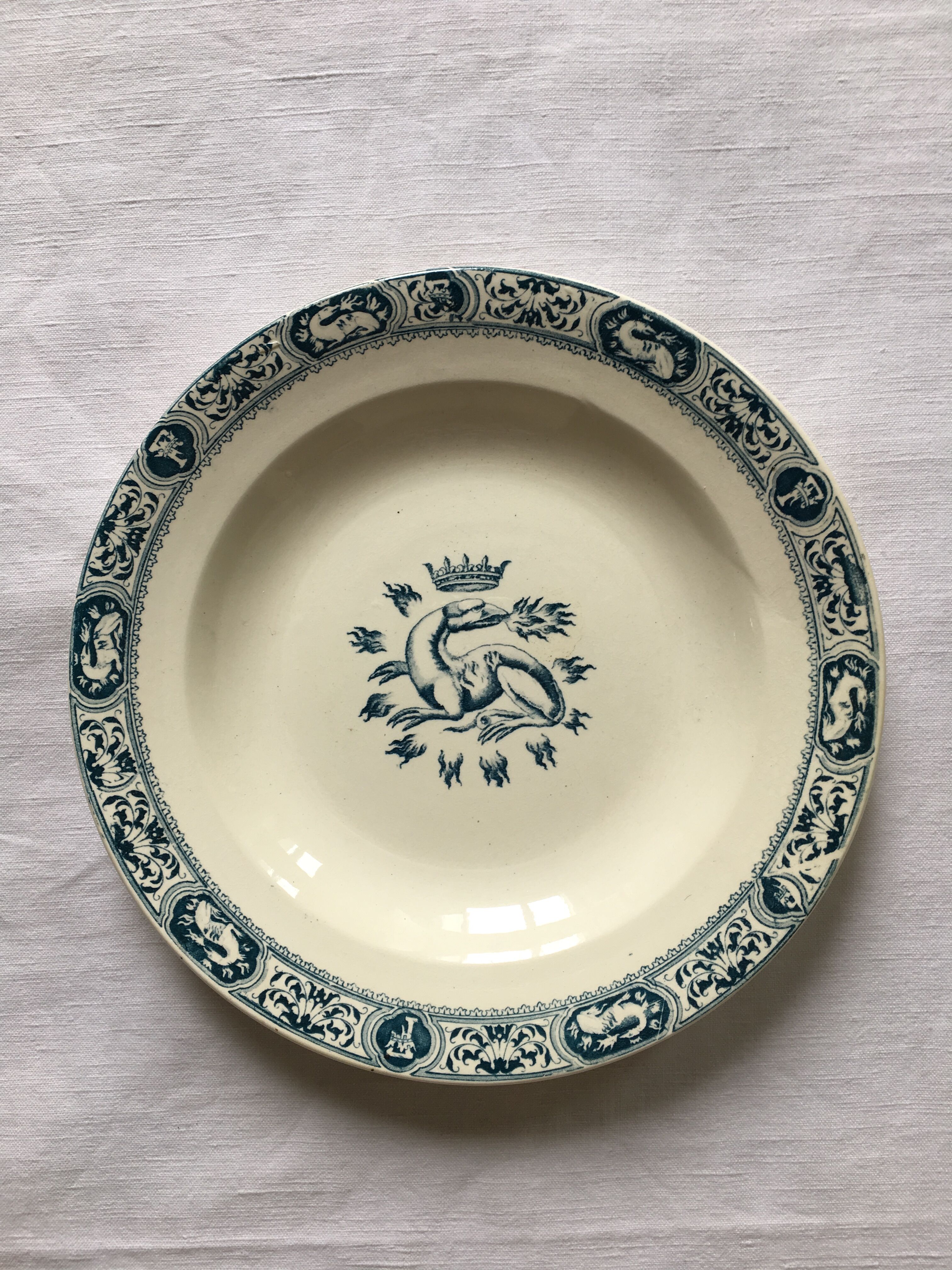 6 hollow plates Iron Land mismatched