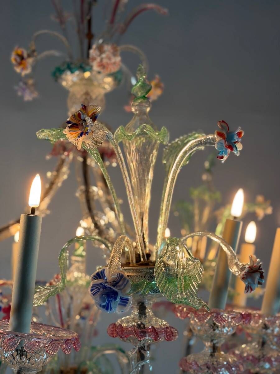 Large Venetian Rezzonico chandelier in multi-colored Murano glass, circa 1920