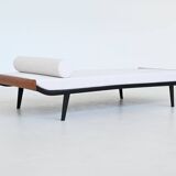 Dick Cordemeijer Cleopatra daybed white fabric Auping Netherlands 1954