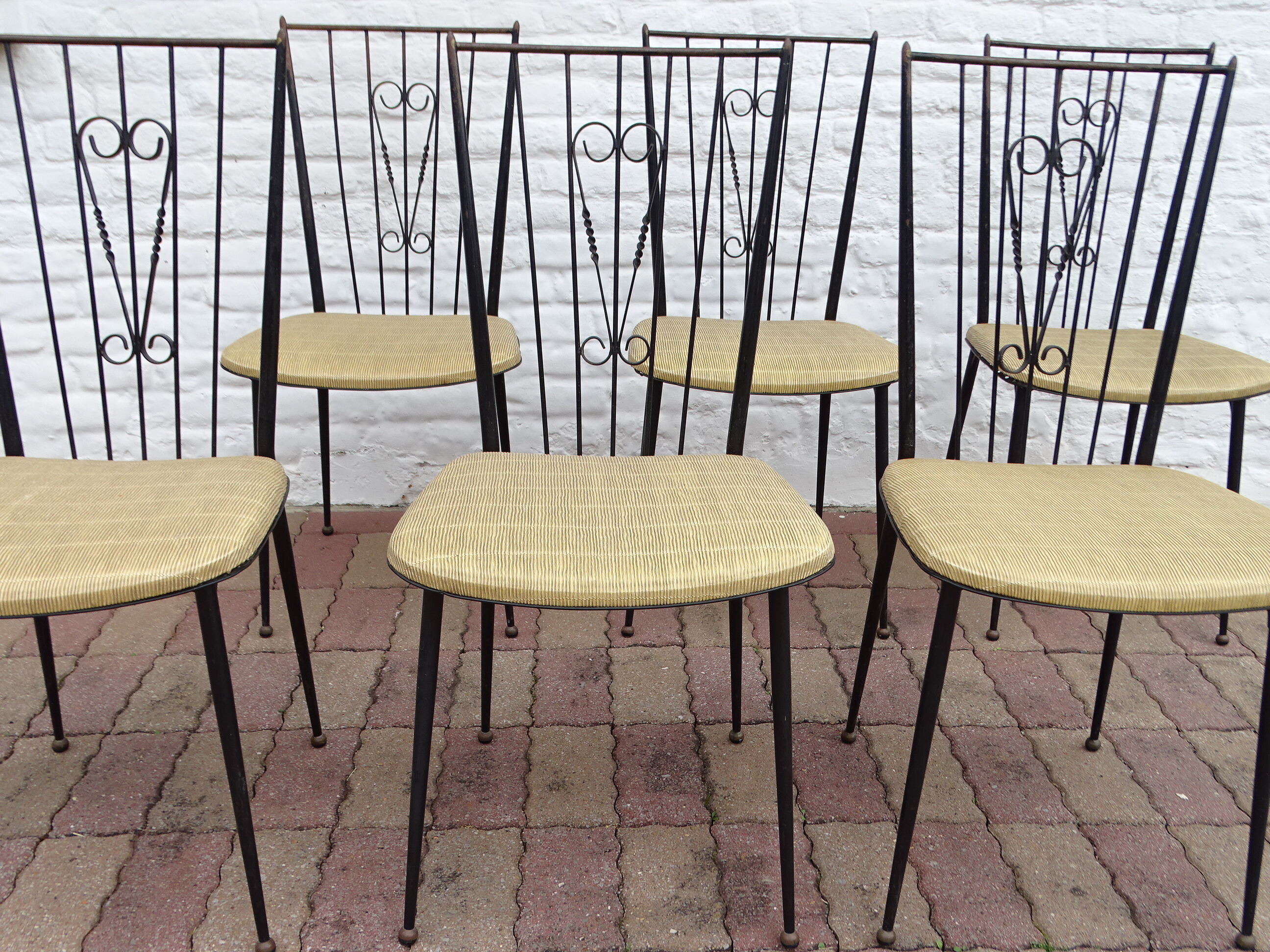 Set of 6 vintage chairs by Colette Gueden