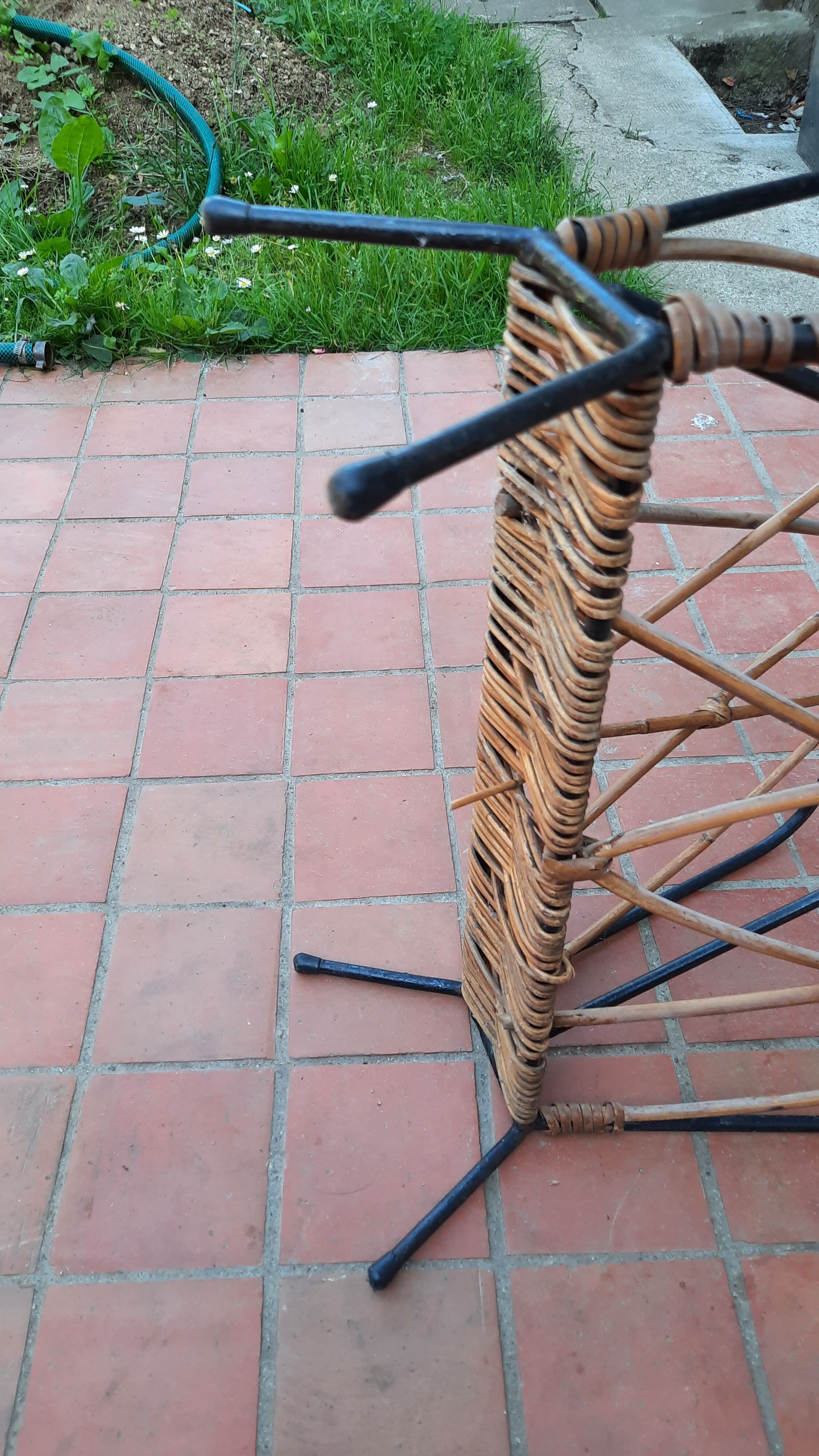 Metal and wicker magazine door