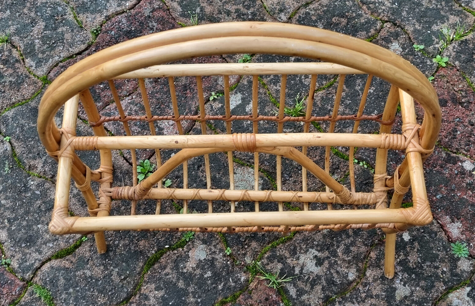 Magazine holder bamboo, vintage 60s