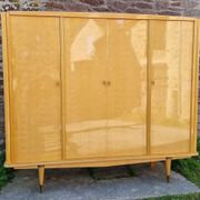 Wardrobe wardrobe and vintage shelves 50s, mirrors