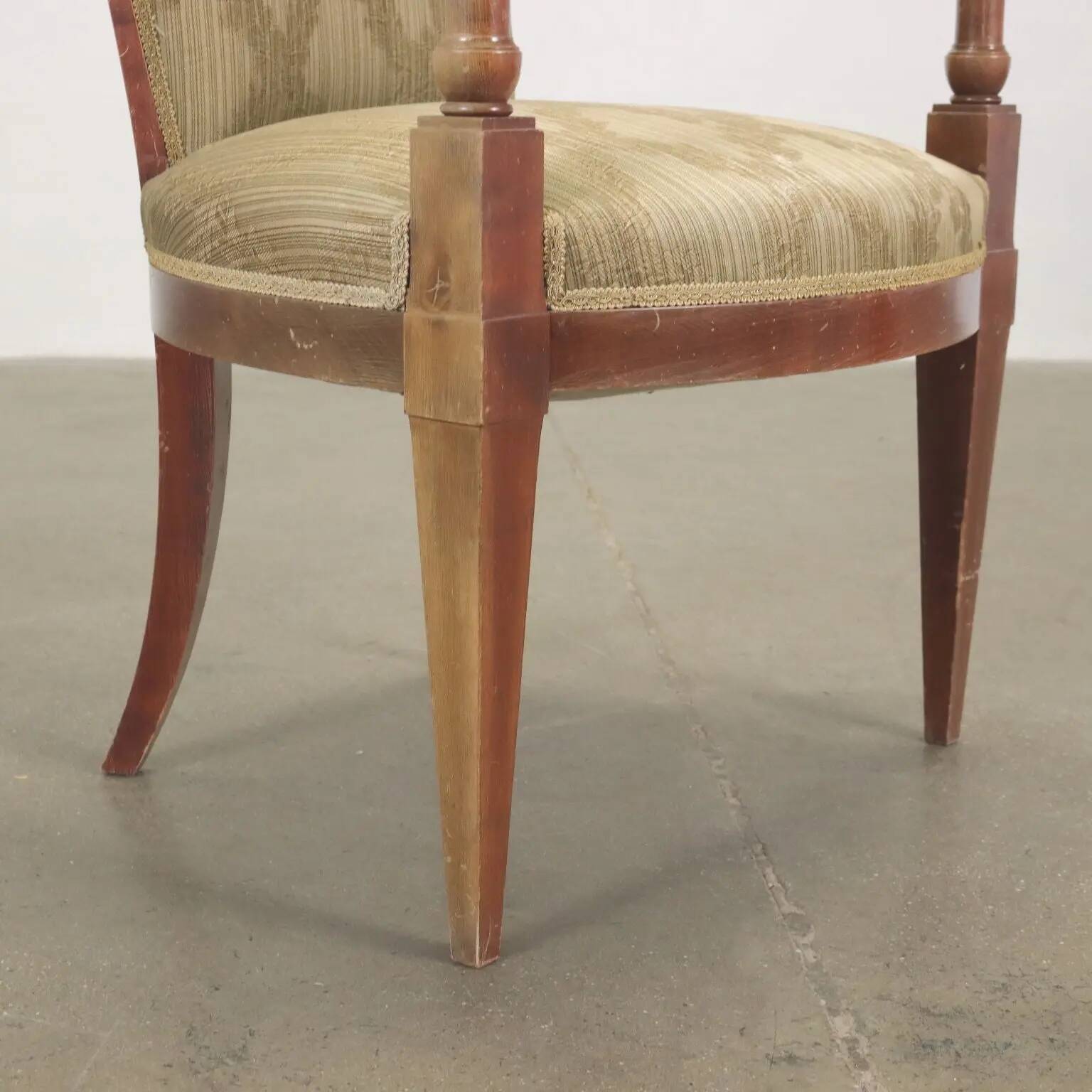 Vintage armchair in fabric and wood with armrests, design Italy 1950s-1960s