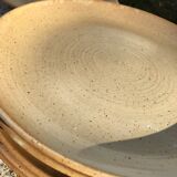 Suite of 8 stoneware plates