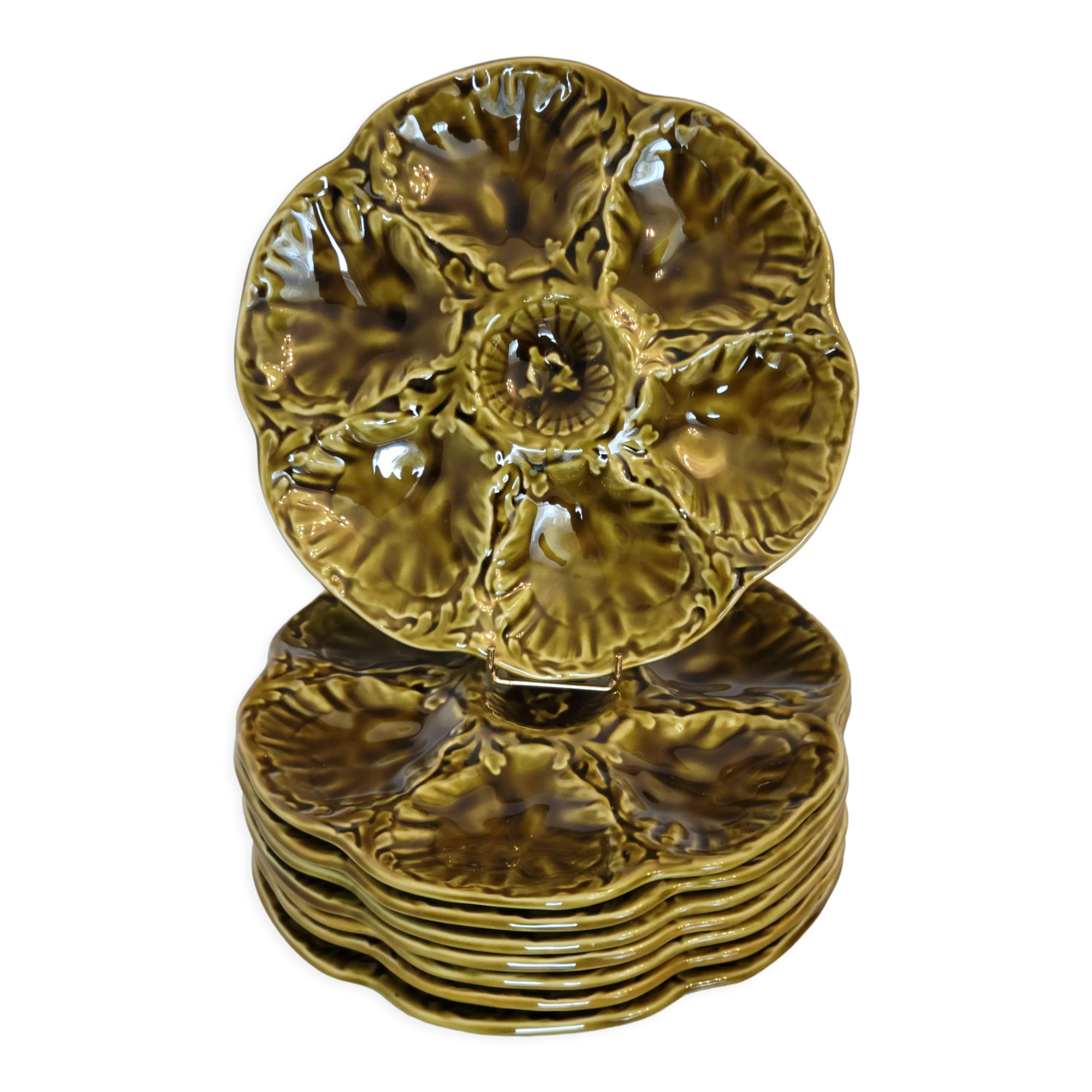 8 oyster plates barbotine Gien green color