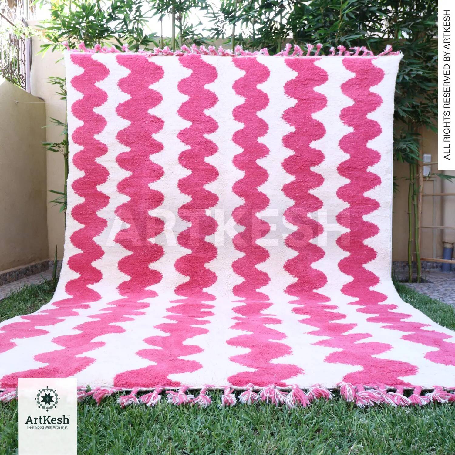Moroccan handwoven wool rug, 250x150 cm, traditional style.