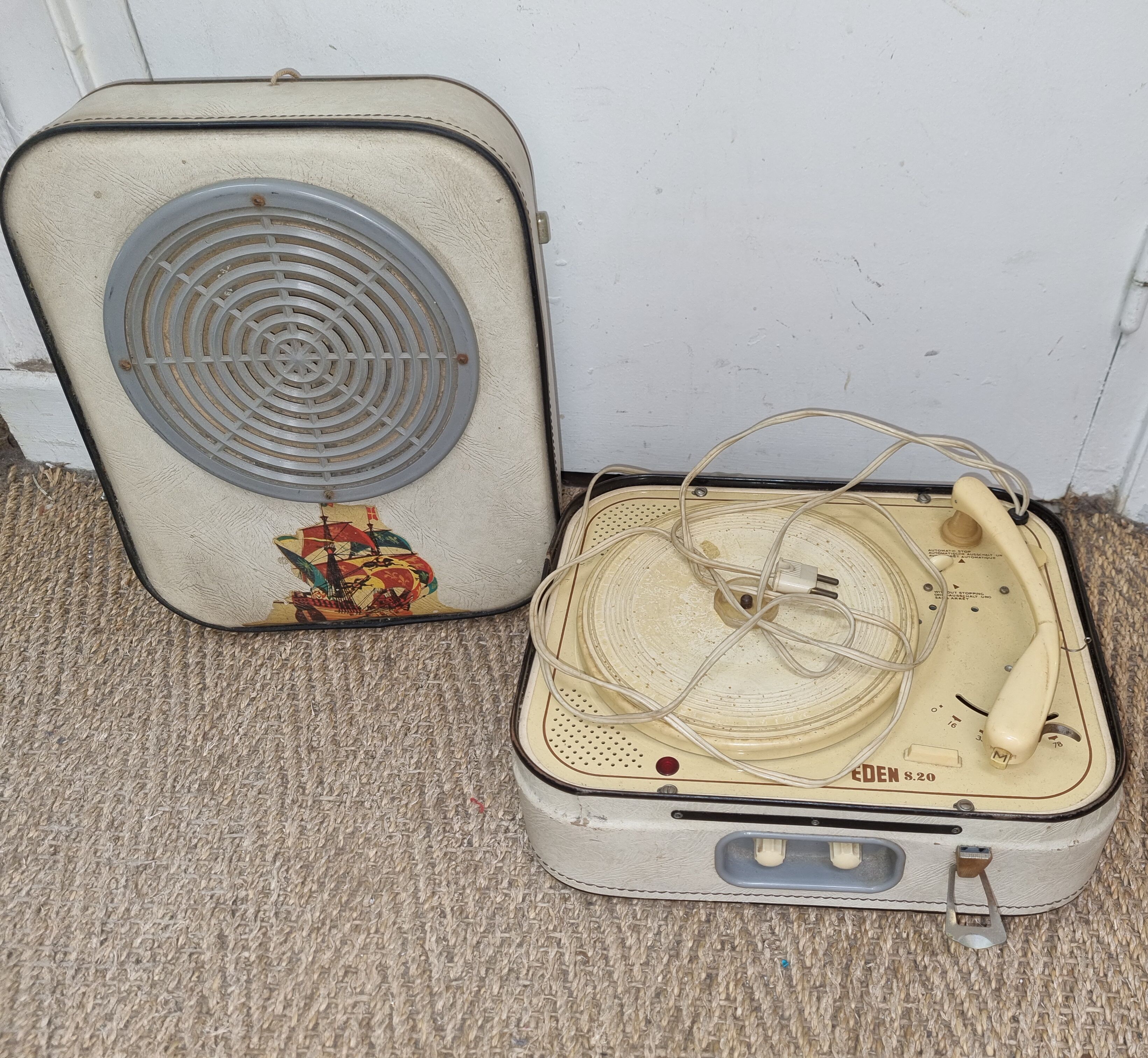 1950 Tepaz Eden record player