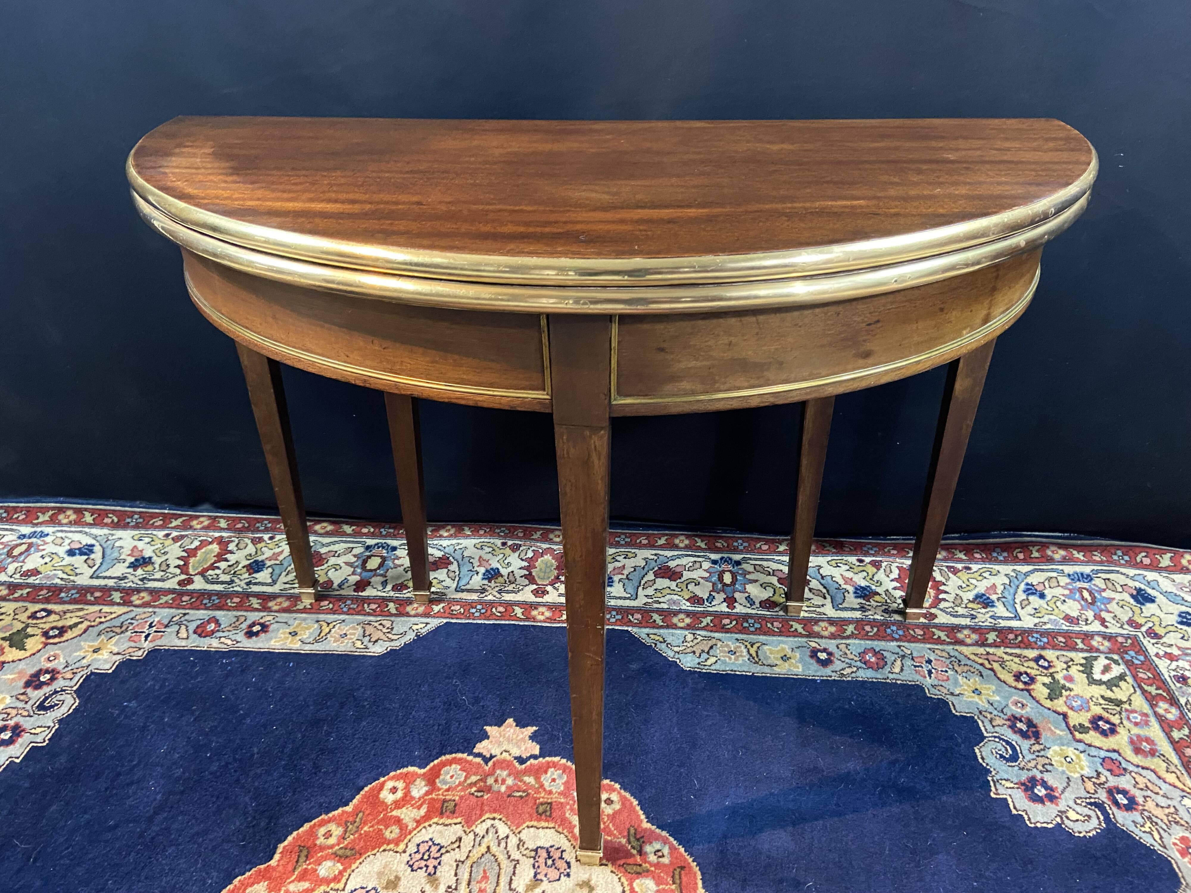 Console table demi-lune 19th century Louis XVI modular foldable top in mahogany.