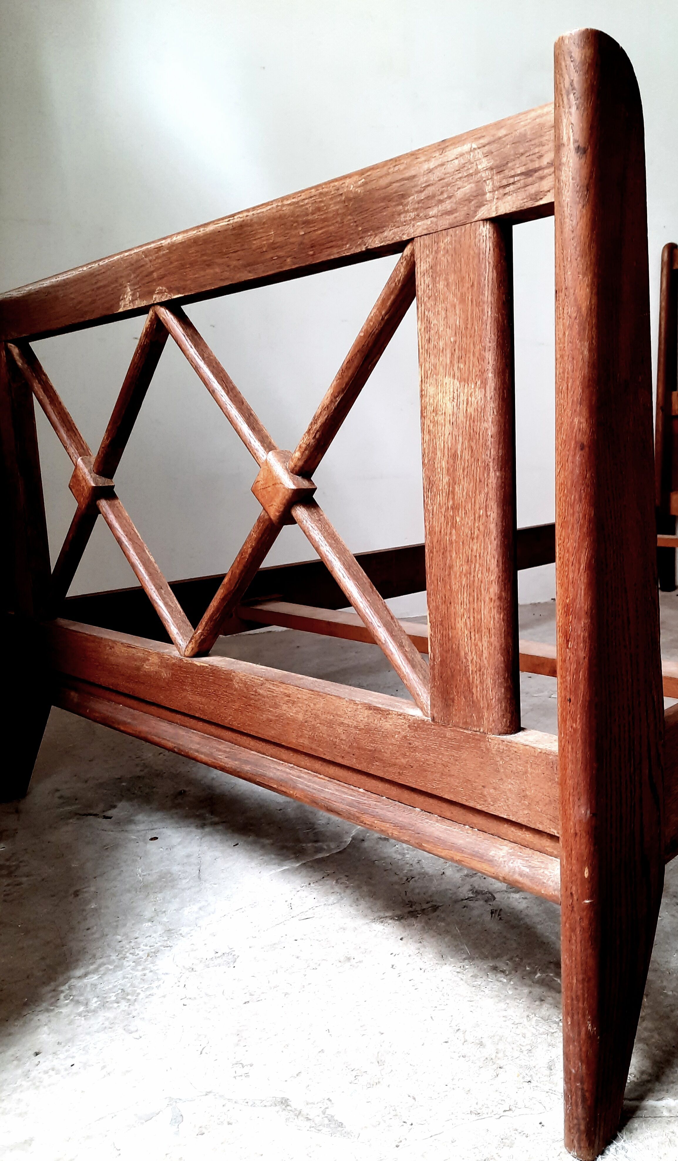 Oak side bed made by Ateliers Saint-Sabin 1950
