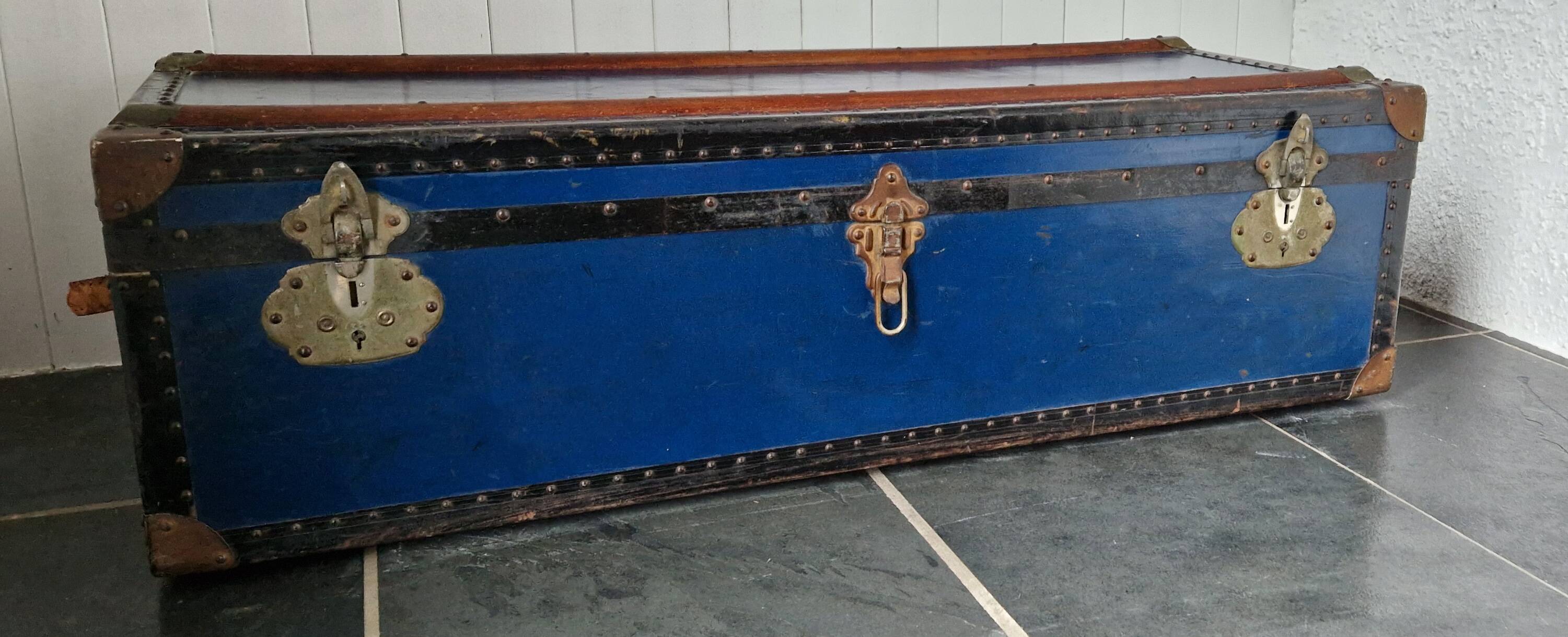 Old trunk / travel trunk United States 1930-40