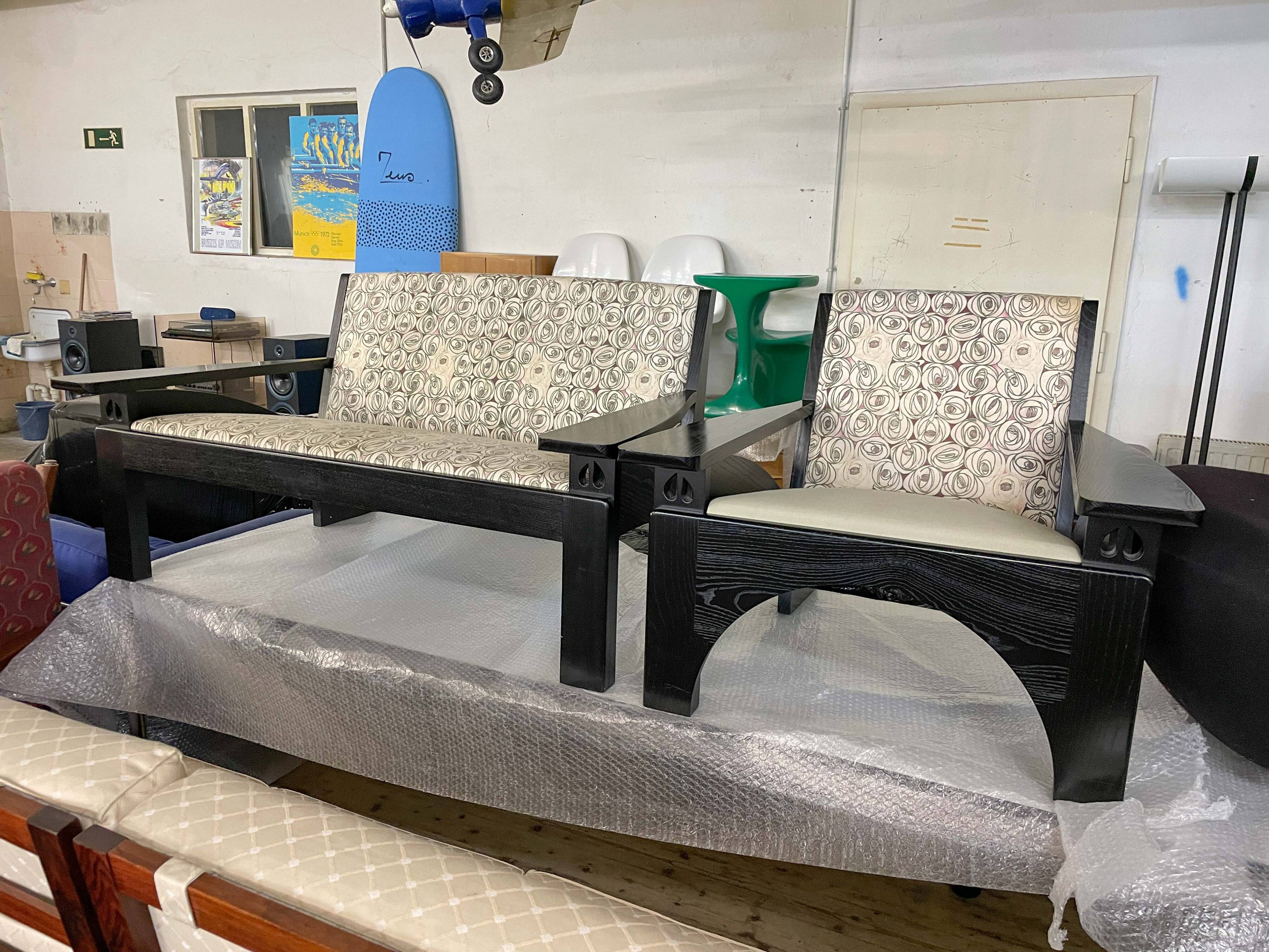 Cassina Hill House Set, Sofa and easy chair by Charles Rennie Mackintosh