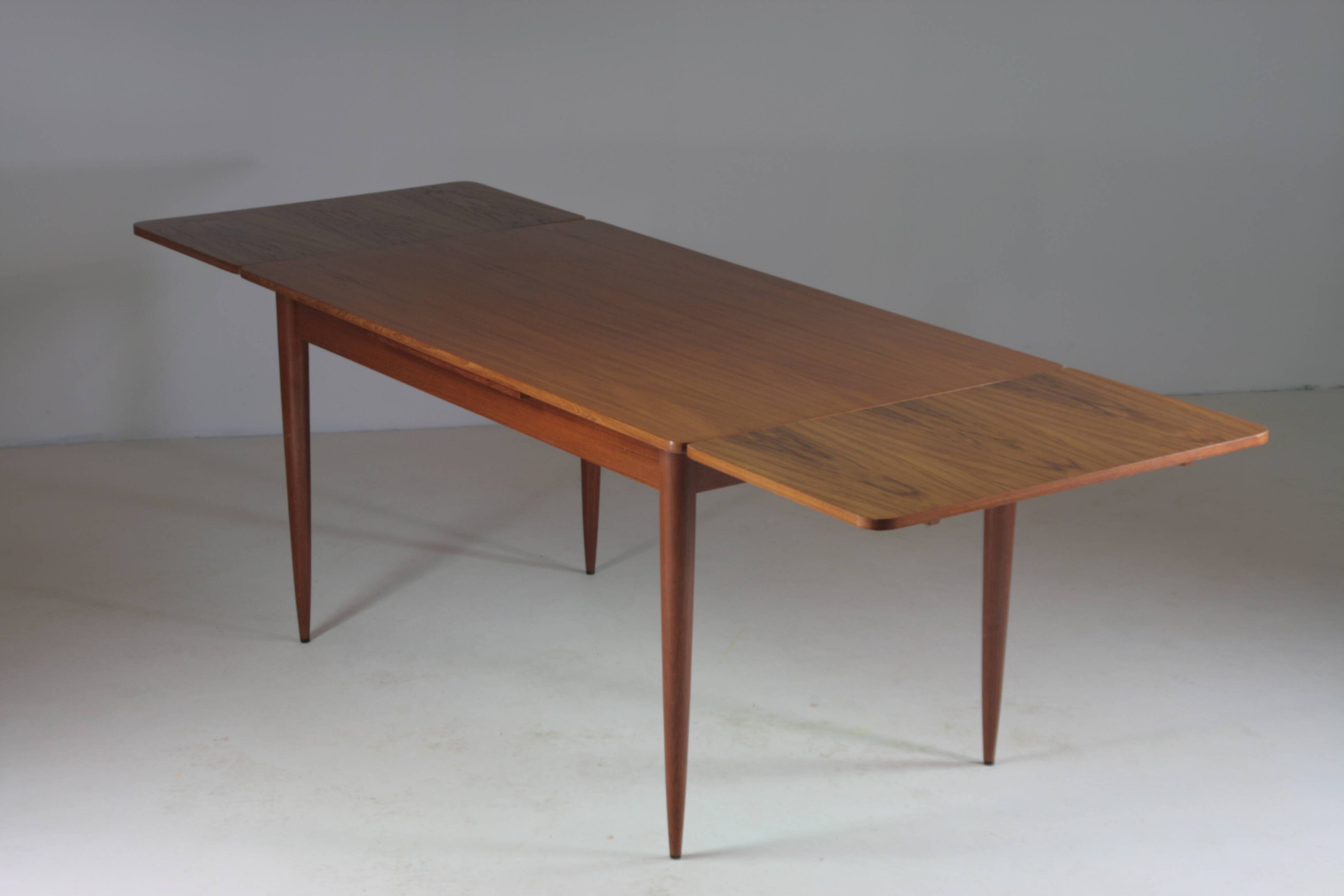 Extendable teak table, 1960