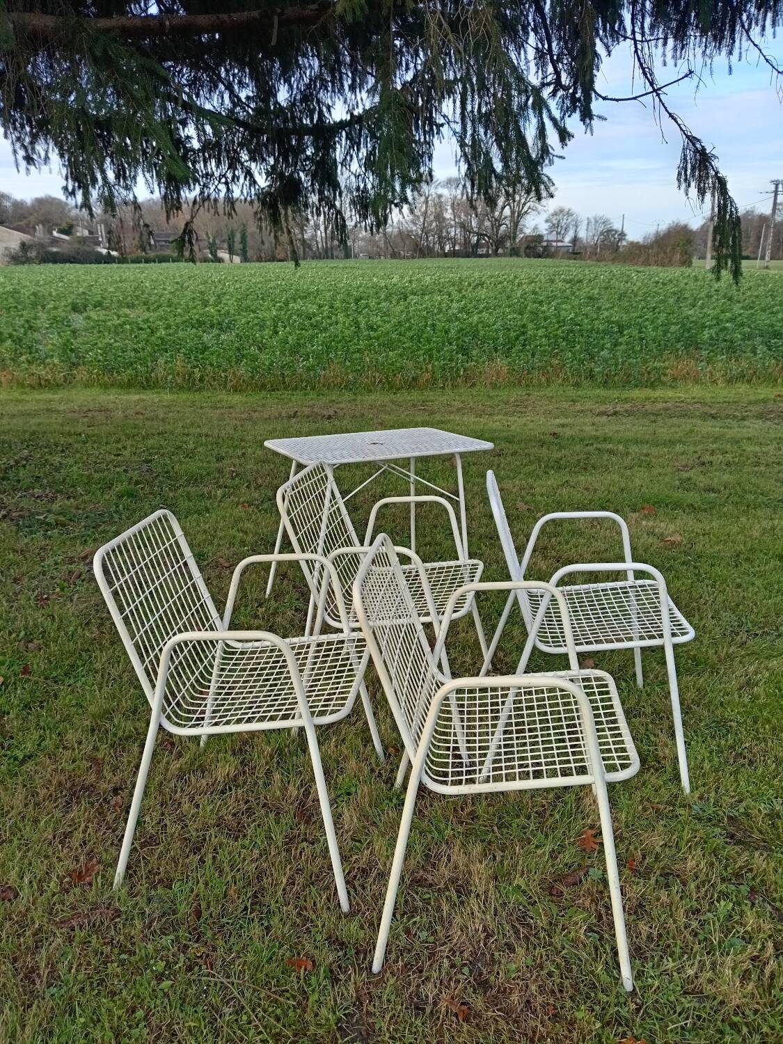 Ému Rio chairs and table