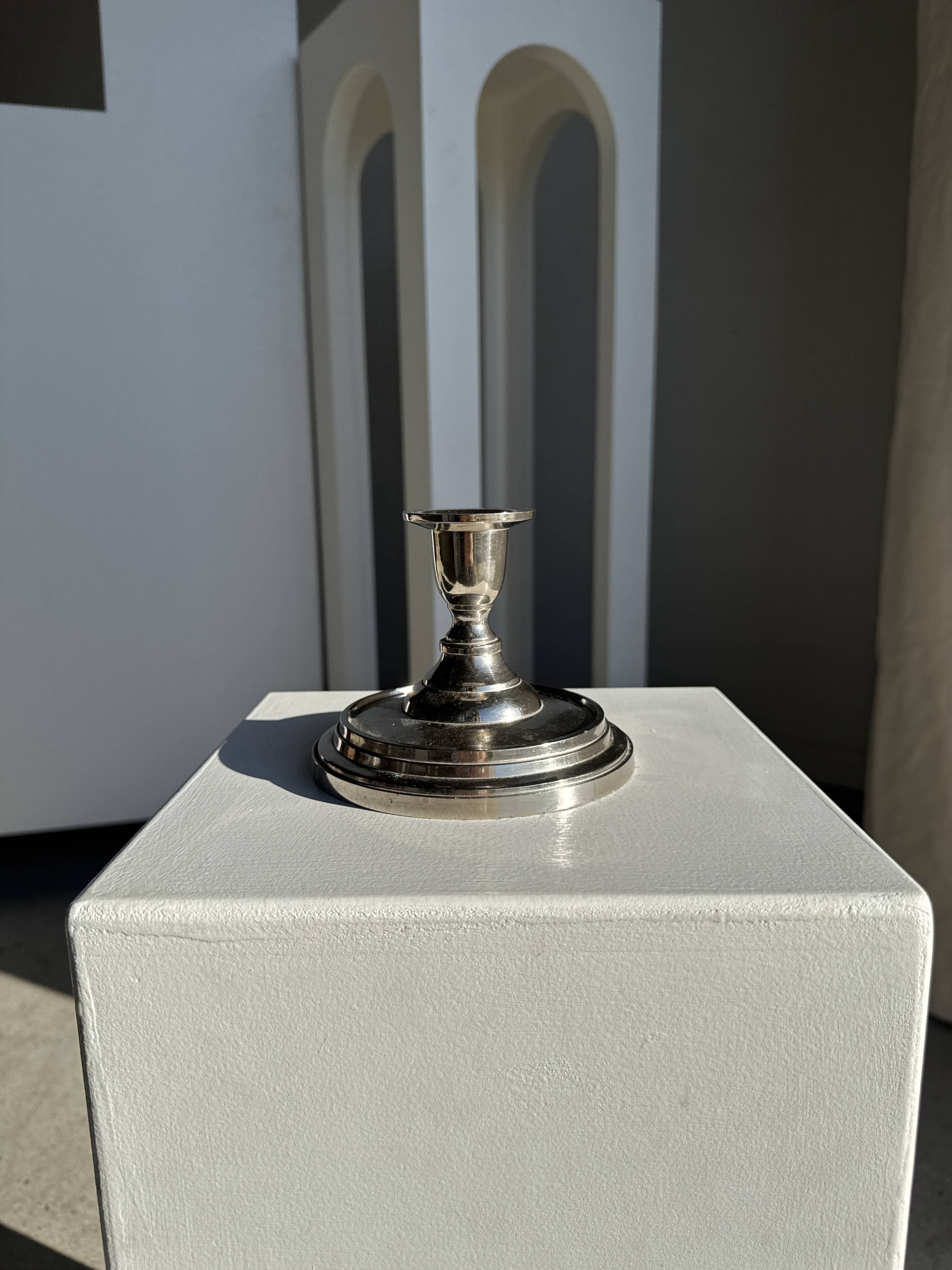 Small shiny silver-plated candlestick H11 D13