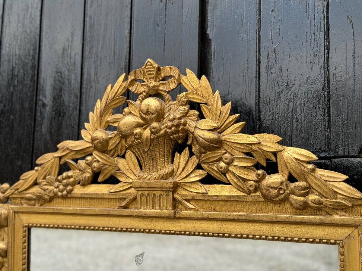 Large Louis XVI Mirror in Carved and Gilded Wood, France, 18th Century