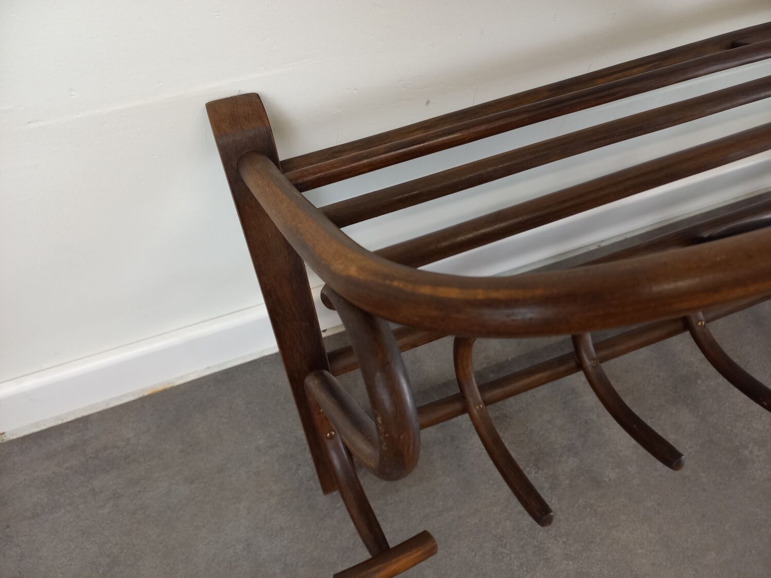 Fischel wall coat rack