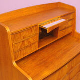 Vintage dressing table