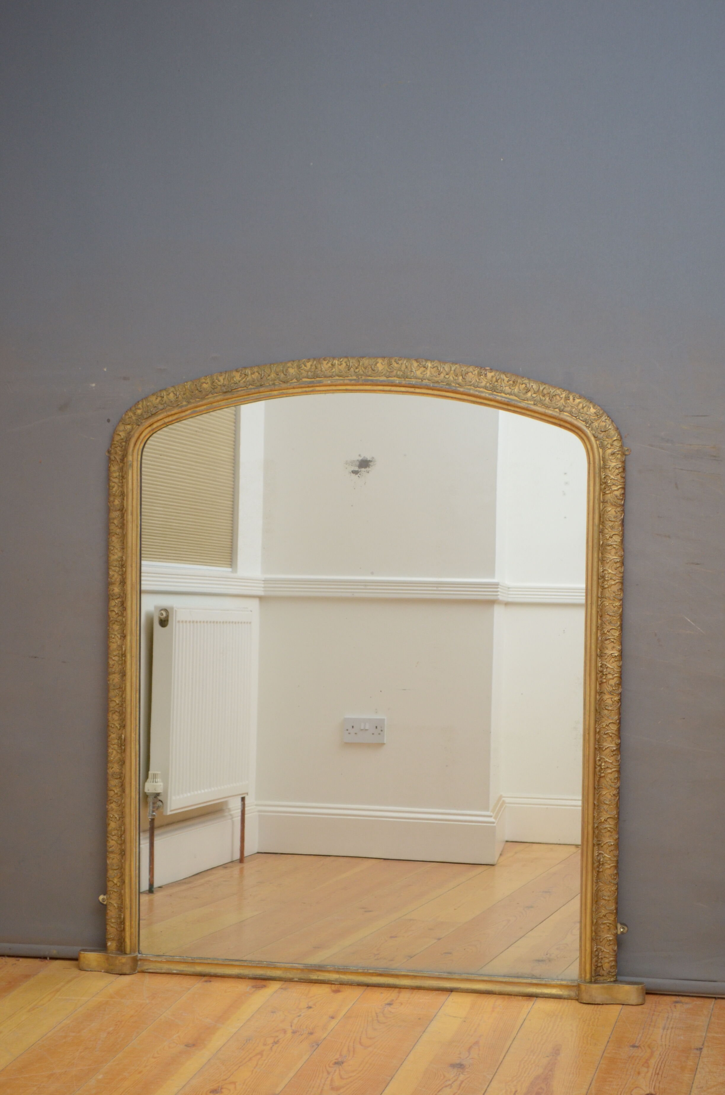 Early victorian giltwood wall mirror