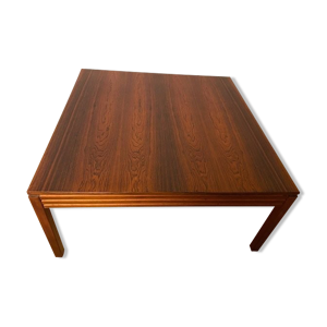 Table basse en bois carré