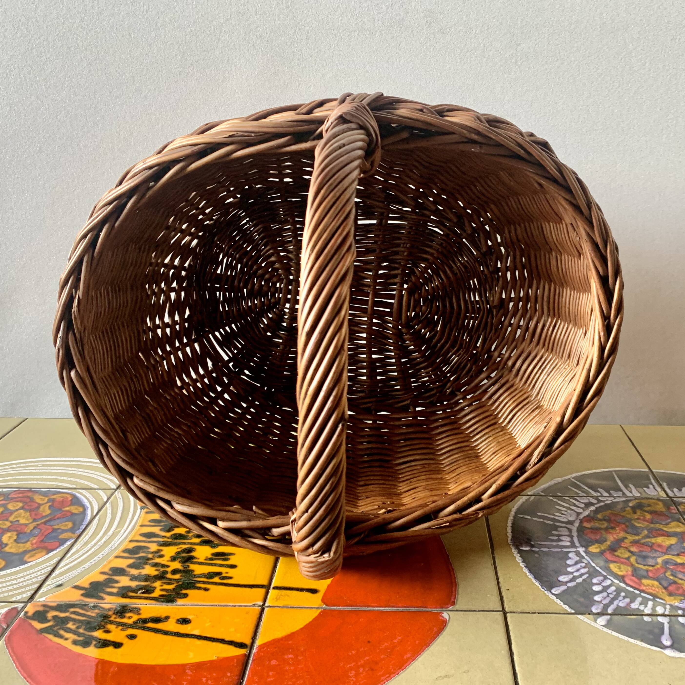 Vintage wicker basket