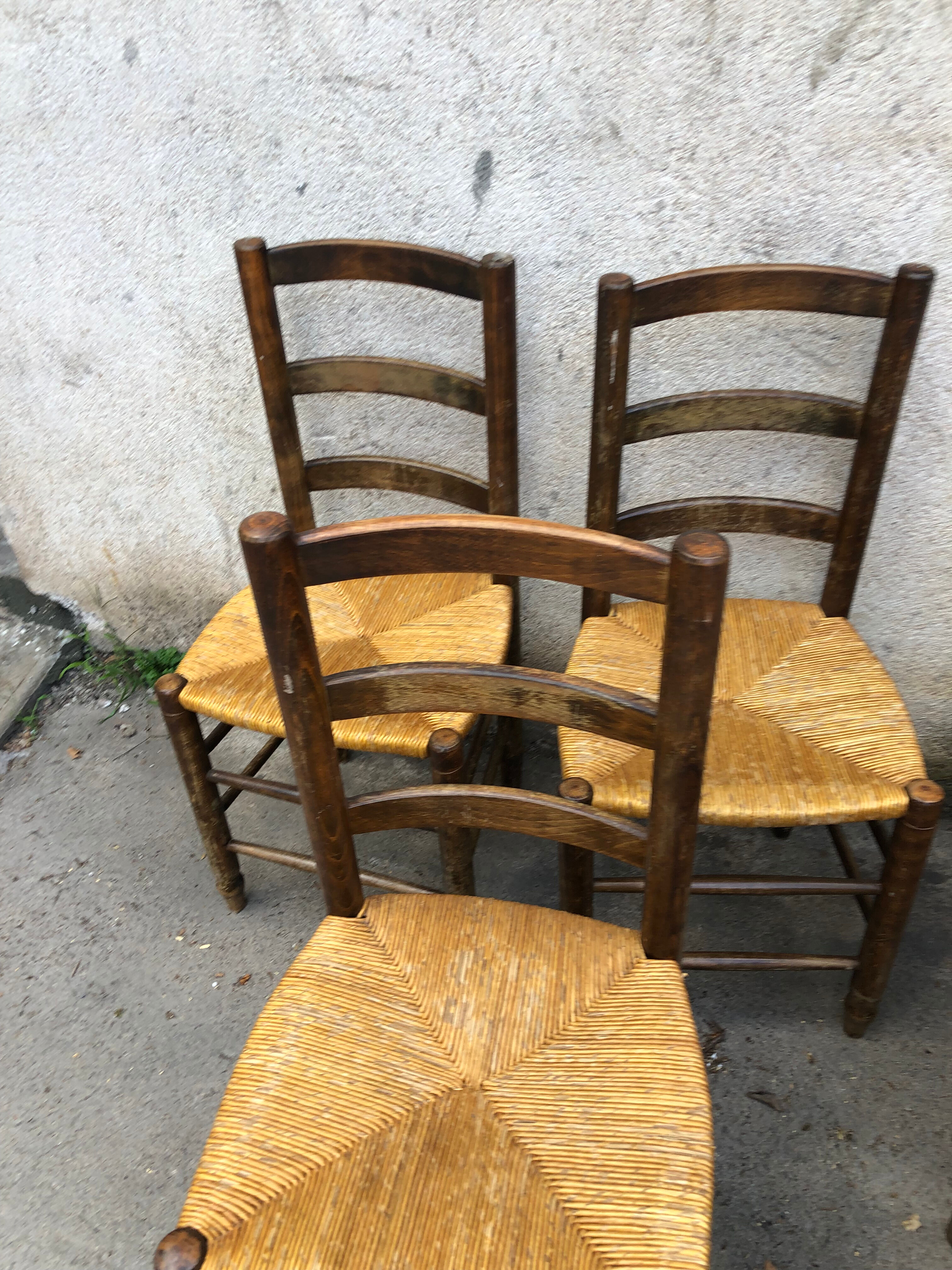 Set of 6 rustic chairs mulched