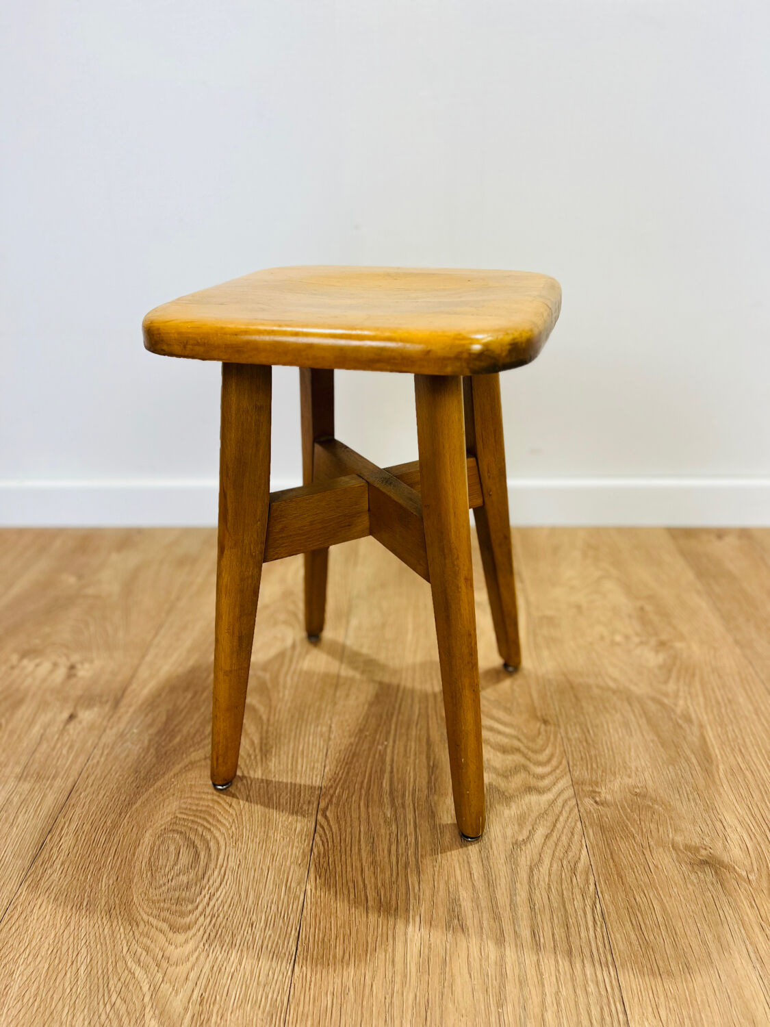 Stella stools