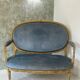 Banquette en bois doré sculpté et mouluré de style Louis XVI Époque XIX eme siècle