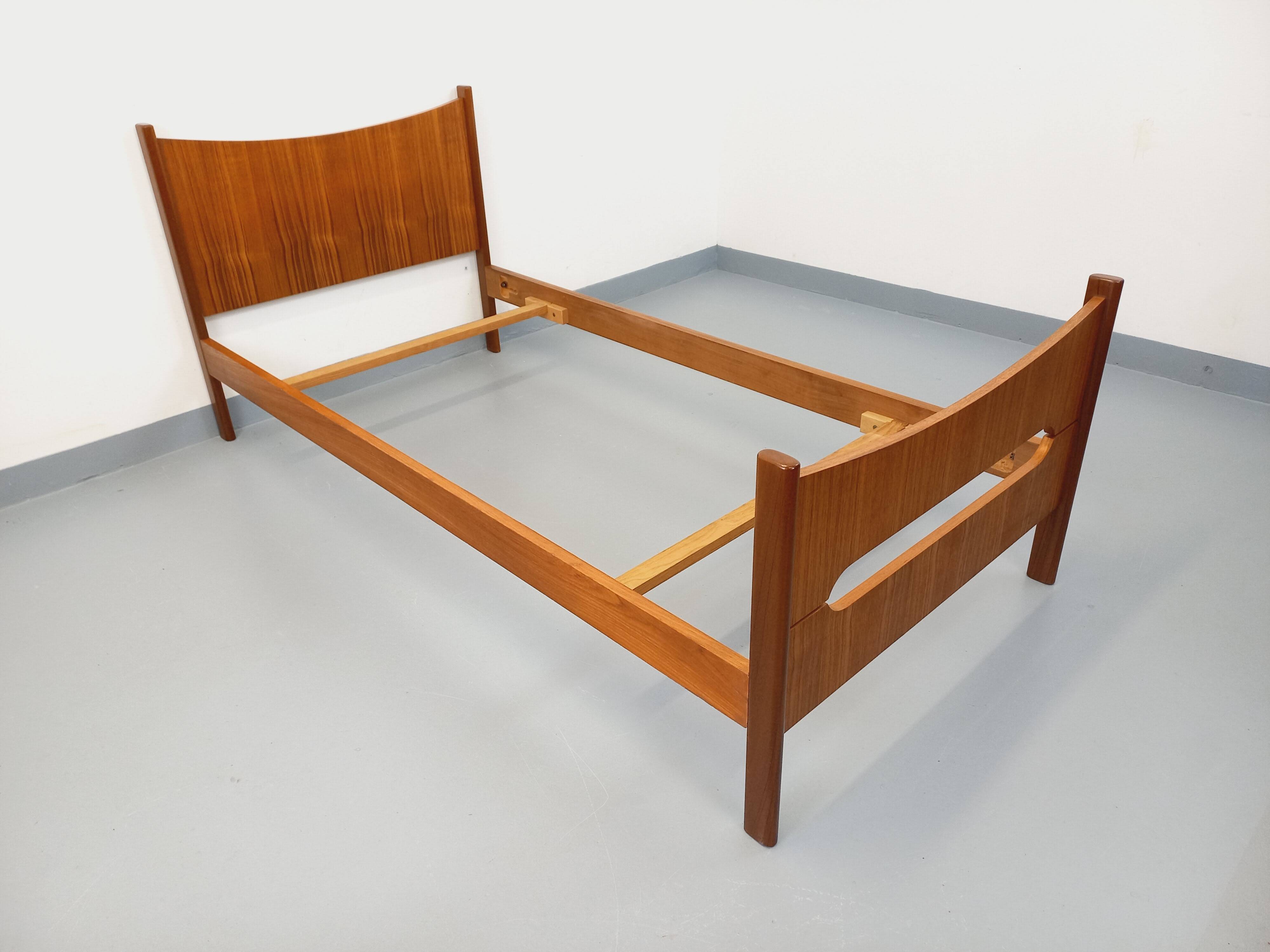 Light simple vintage Scandinavian style in teak from the 1960s.