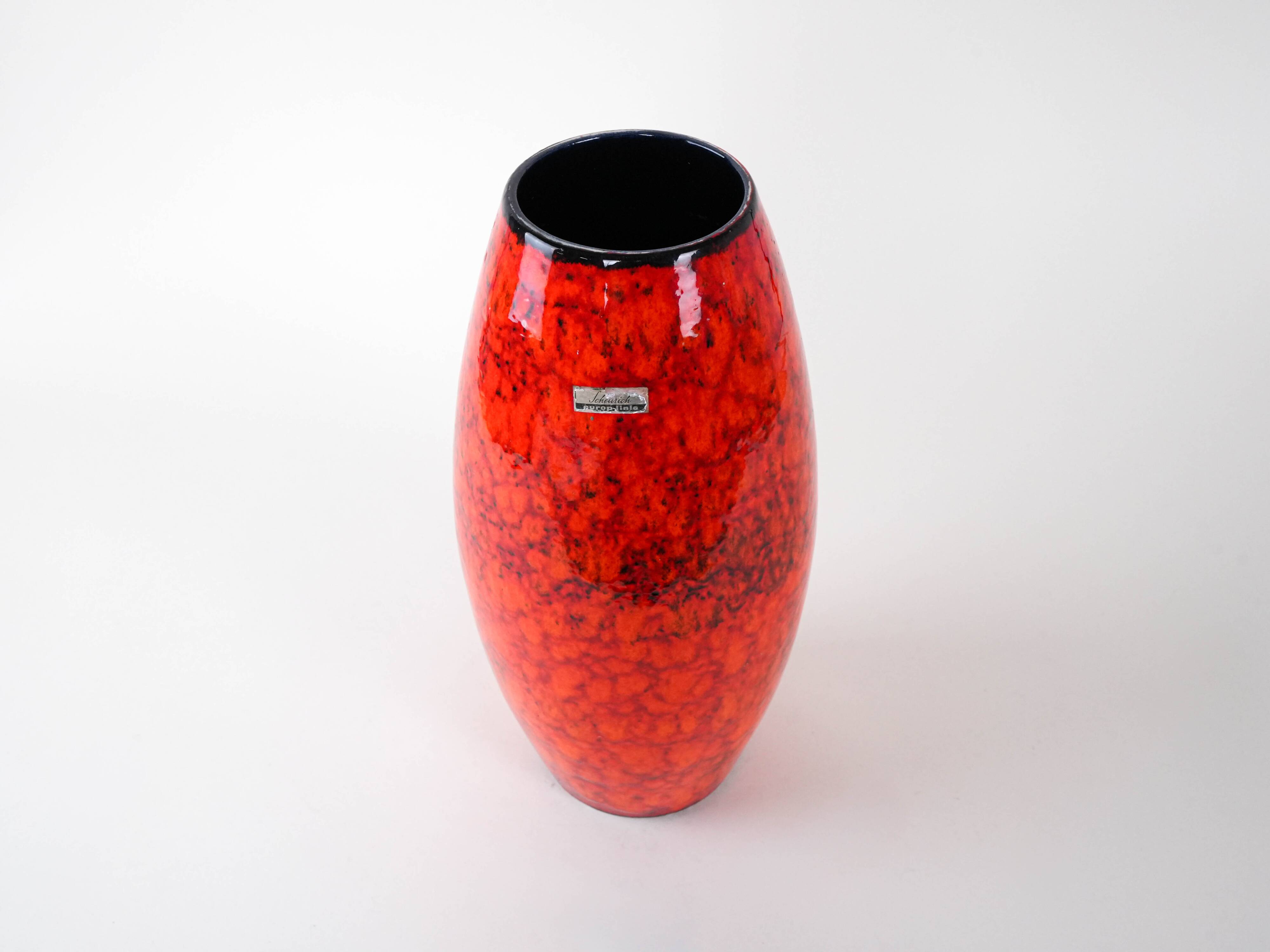 Vase en céramique rouge, design allemand, années 1960, fabriqué par Scheurich.