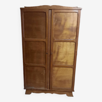 Armoire parisienne